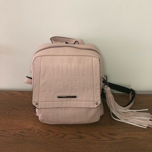 Gently used beautiful dusty rose Steve Madden backpack